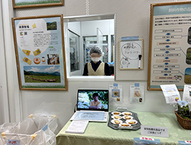 試食の様子 その2